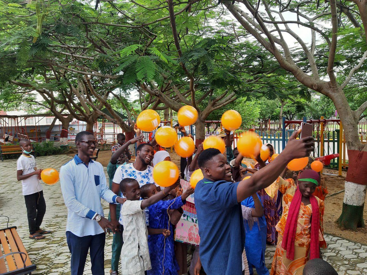 NTICFOUNDATION1's tweet photo. Ntic foundation hosted an exhibition for some orphans from kaduna to sell some art crafts they made themselves after learning them through an intensive training here in Abuja. https://t.co/DXd5cQNBEg
