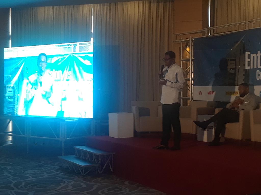 ghislainmbesse's tweet photo. #SecKin2019: moment de #successStory. Pour réussir dans la vie, il faut avoir un objectif précis et une vision claire. Dixit Jean Claude Eale, CEO de #CMCT. @EntreprendreCM @resojec @Entrepreneur @KivuEntrepren @entr @JEntreprises @EntrepreneurAv @Entreprendre @Ensapu1 @ciomag1 https://t.co/AA9j583G5c