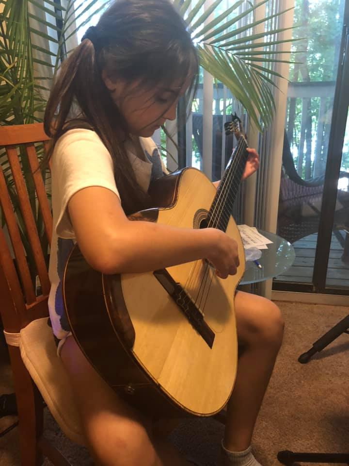 AlexGordez's tweet photo. ALEX GORDEZ GUITAR LESSONS. 919-413-3179. I teach adults + kids. Parents, I can come to you for lessons or you can come w/ your child to my home studio. Contact me now for a non-judgemental environment to learn guitar &amp; flexible scheduling #alexgordezguitarlessons @FamilyFunTri https://t.co/R8BzVbkk1Z