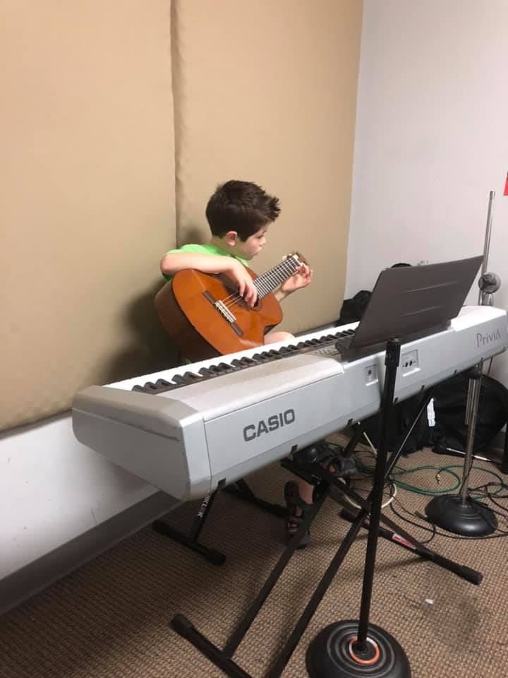 AlexGordez's tweet photo. ALEX GORDEZ GUITAR LESSONS. 919-413-3179. I teach adults + kids. Parents, I can come to you for lessons or you can come w/ your child to my home studio. Contact me now for a non-judgemental environment to learn guitar &amp; flexible scheduling #alexgordezguitarlessons @FamilyFunTri https://t.co/R8BzVbkk1Z
