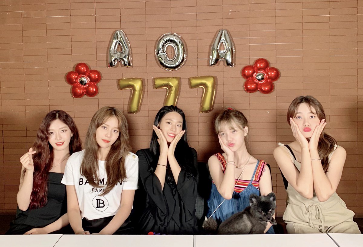 AOA_FANCLUB's tweet photo. [📸] ♥ AOA 7th ANNIVERSARY ♥

AOA ❤ ELVIS
변함없이 사랑해주셔서 감사합니다🥰

앞으로도 우리 함께 행복한 추억 많이 만들어요👼

#AOA #에이오에이
#AOA데뷔7주년 #AOA_7th_ANNIVERSARY🎉 https://t.co/hXZ9sxVnmr