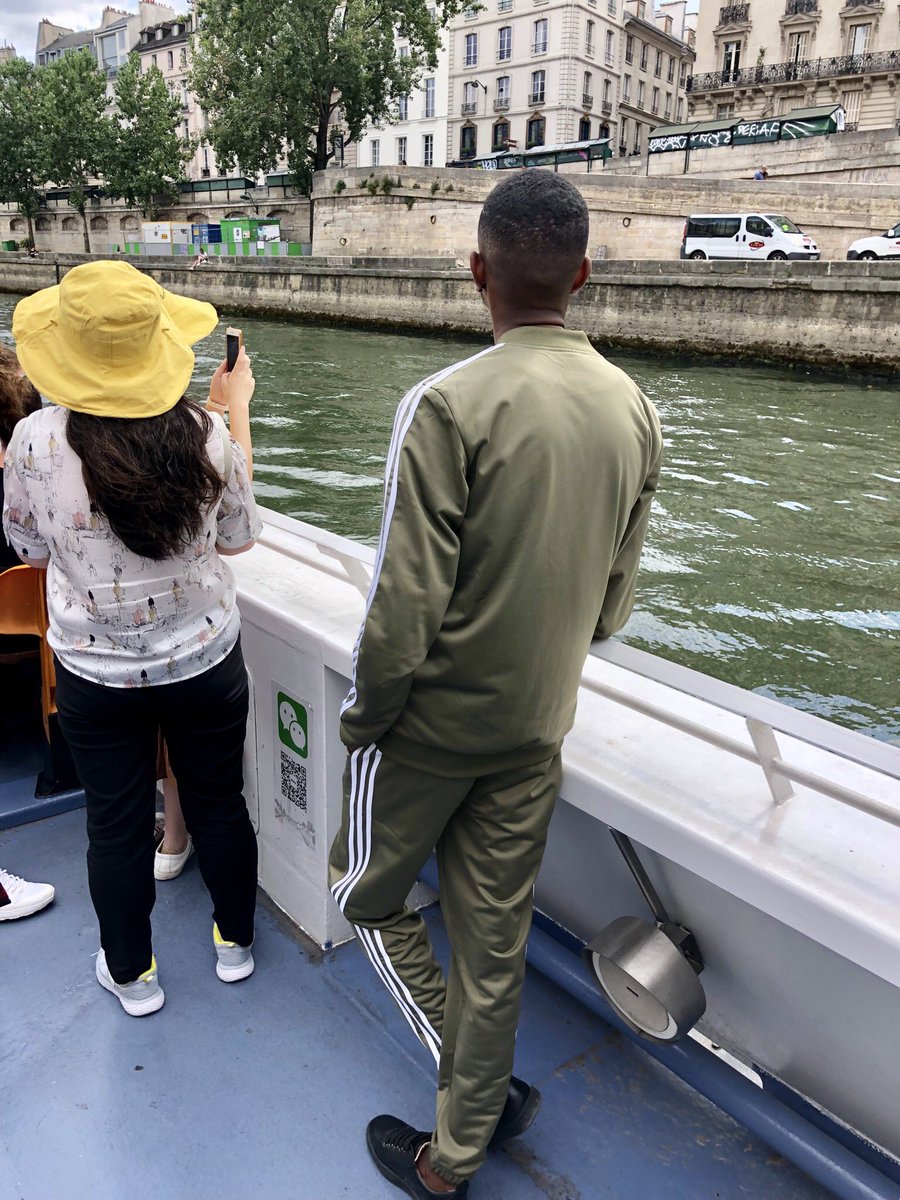 w_morgado's tweet photo. “Money can't buy happiness. But financial freedom has a priceless view..” 👌🏾
#France #Paris #Views #eiffel_tower #MorgadoJr https://t.co/G0p8isC8EN