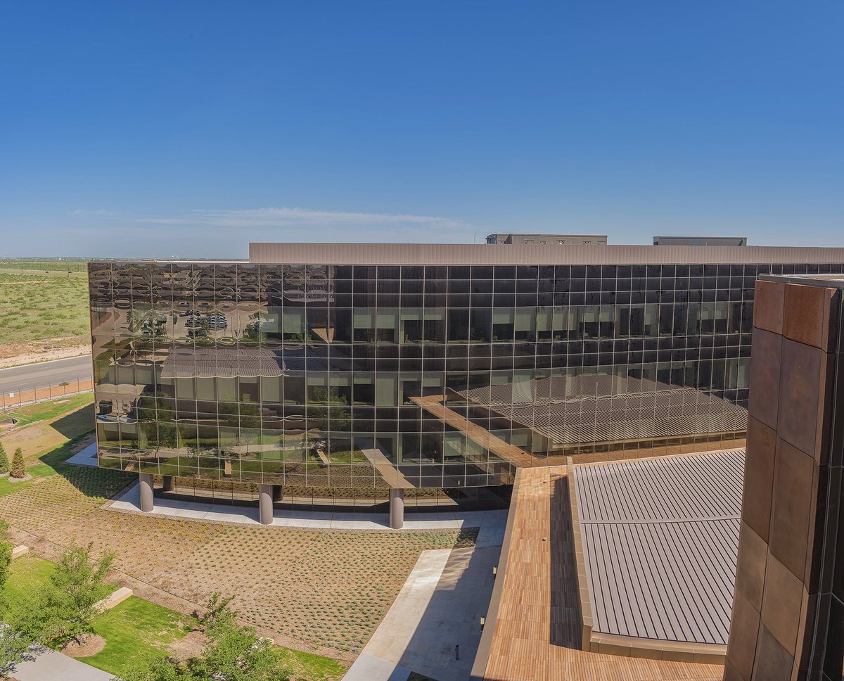 PhySecLLC's tweet photo. Completed 2016
Chevron Midland Campus
Midland, Texas 
#curtainwall #glazing #chevron https://t.co/5nlVSVUPXs