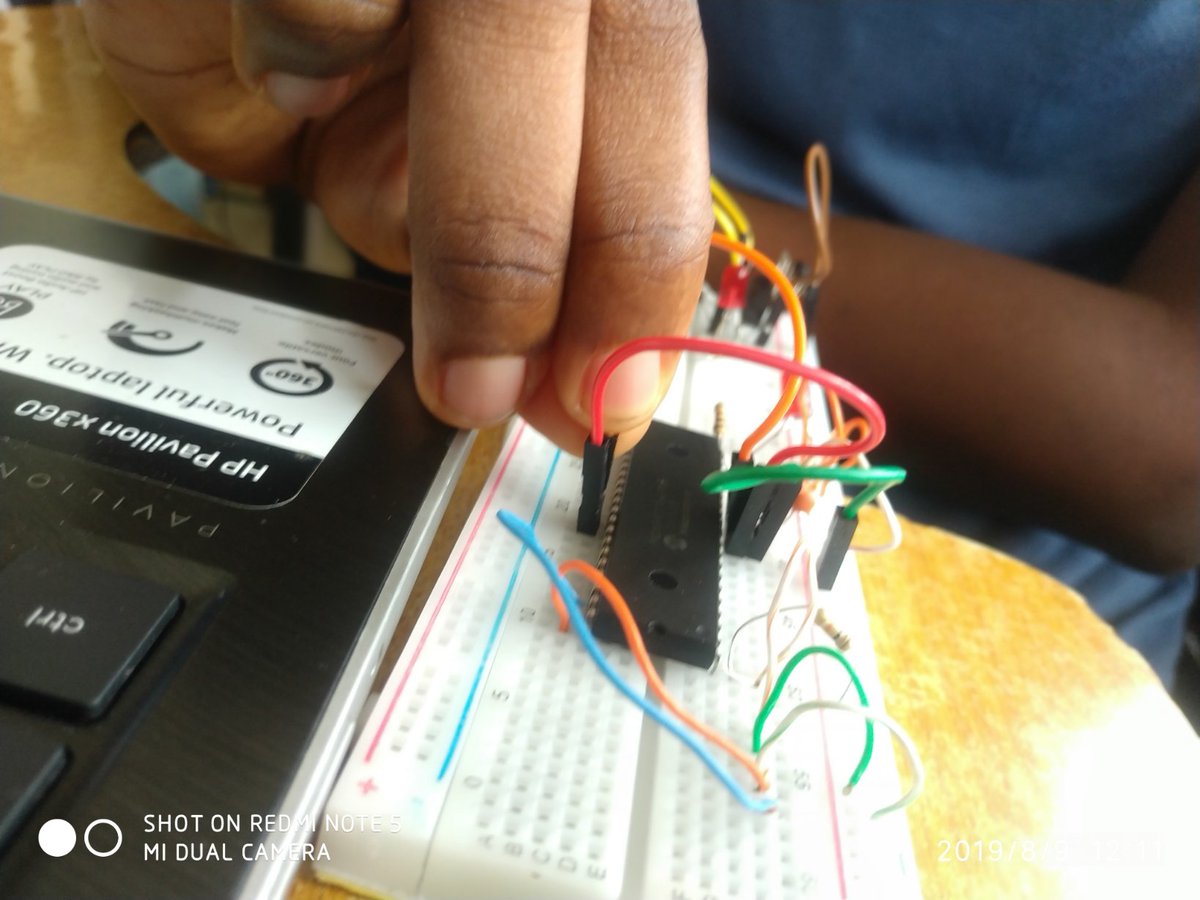 utssaoauife's tweet photo. Day 5 of the #utssabootcamp. We worked with sensors today.We built an automatic lighting system using LDR which can be used for automatic street lighting, access control and likes.its indeed awesome
#Hardwareforall
#Hardwaredevelopment https://t.co/GE1Two5niB