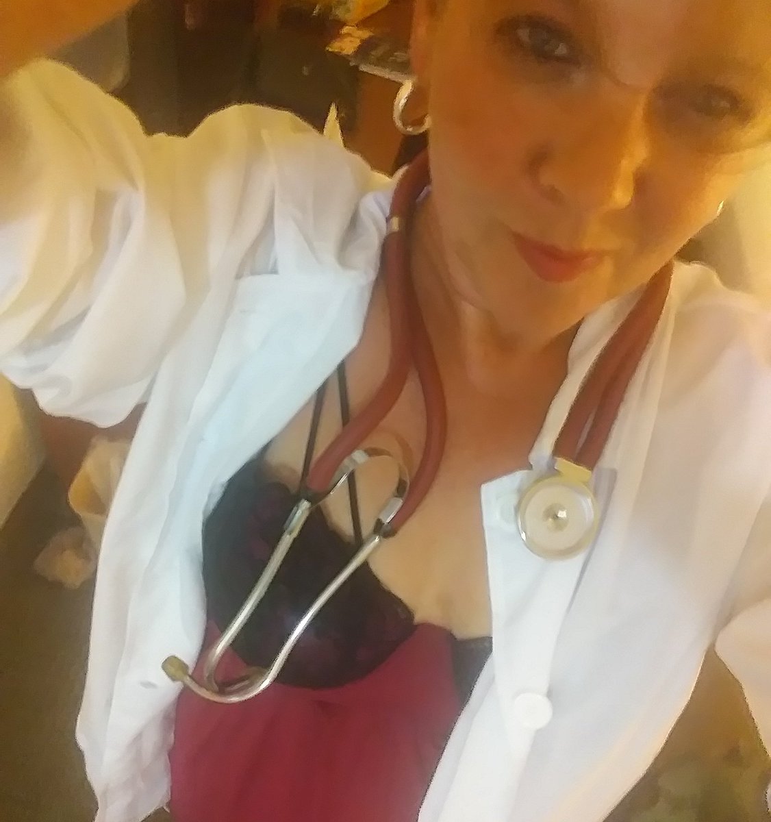 CassidyCream's tweet photo. Paging Dx. Cream π had so much fun with a #medicalplay #bdsmsession the other day. #poorthing needed much impact therapy & some (I suspect, I wouldn't know) horrific tasting medicine #mistresscassidy #imakeboyscry #hypnosession #electricplay #roleplay #fetish https://t.co/J6grUOosS1