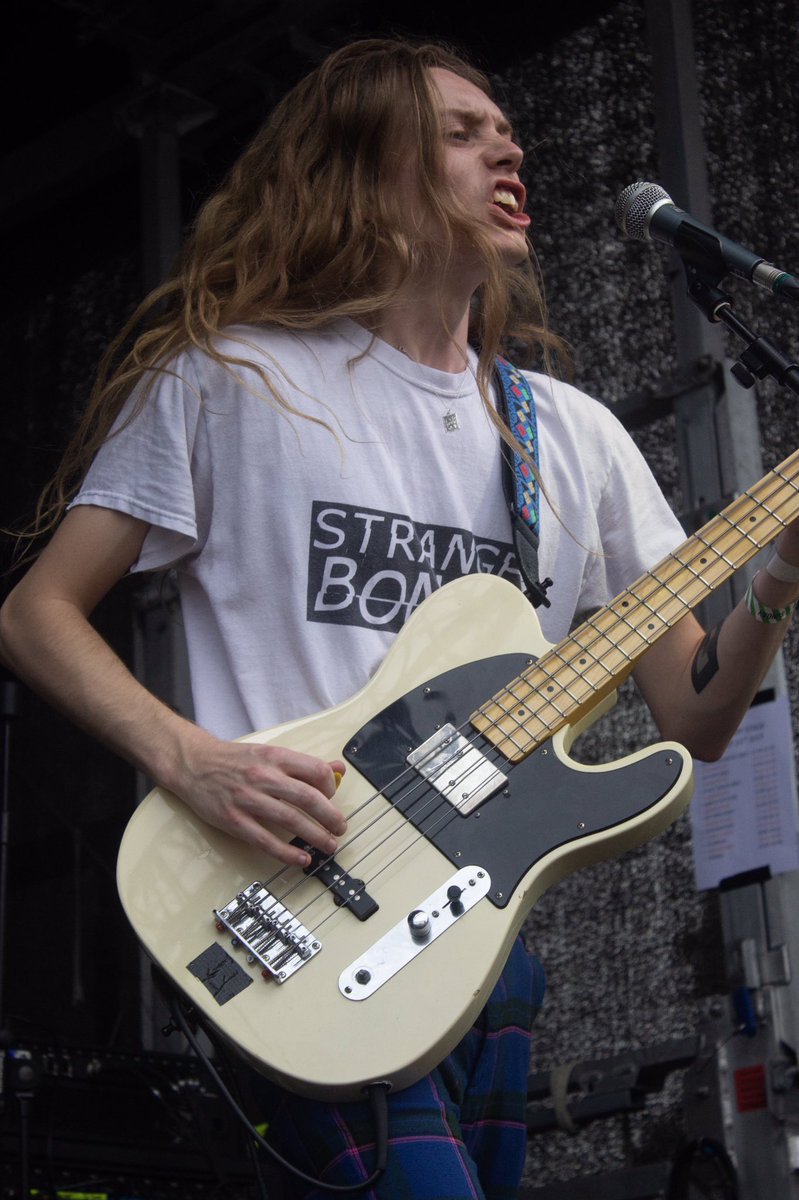 SophsMusicTalk's tweet photo. Sat down with @BlackWaters_UK at Tramlines for a chat about playing the main festival site, their latest single and Jarr’ed Up Arts Lab (Yard Party is tonight in Sheffield - DM them for their address).

https://t.co/O7rZhVJD6s https://t.co/esBsYx6fzk