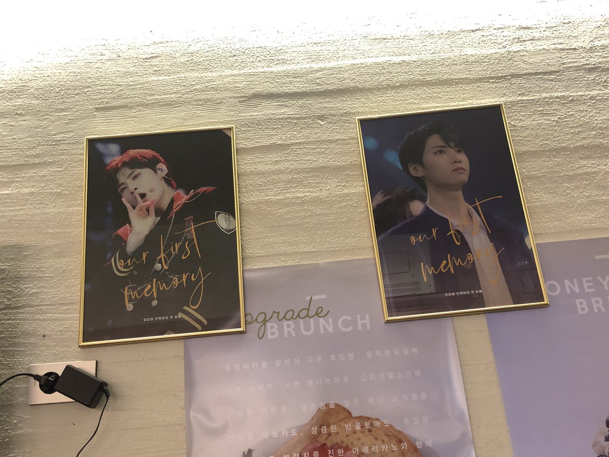 akuma2521's tweet photo. #leftcoffee #레프트커피경희대점 #이진혁 https://t.co/kf6sOVlNjP