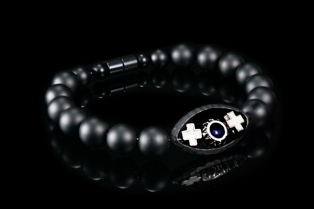 AAONYX_Dimitri's tweet photo. The 'Onyx Eye' features gorgeous 10mm matte black Onyx beads and a stainless steel magnetic enclosure.  Sleek, sturdy, and classy, this piece will go with any outfit.

https://t.co/5UiUuHI9W9 https://t.co/xiXkjHazPG