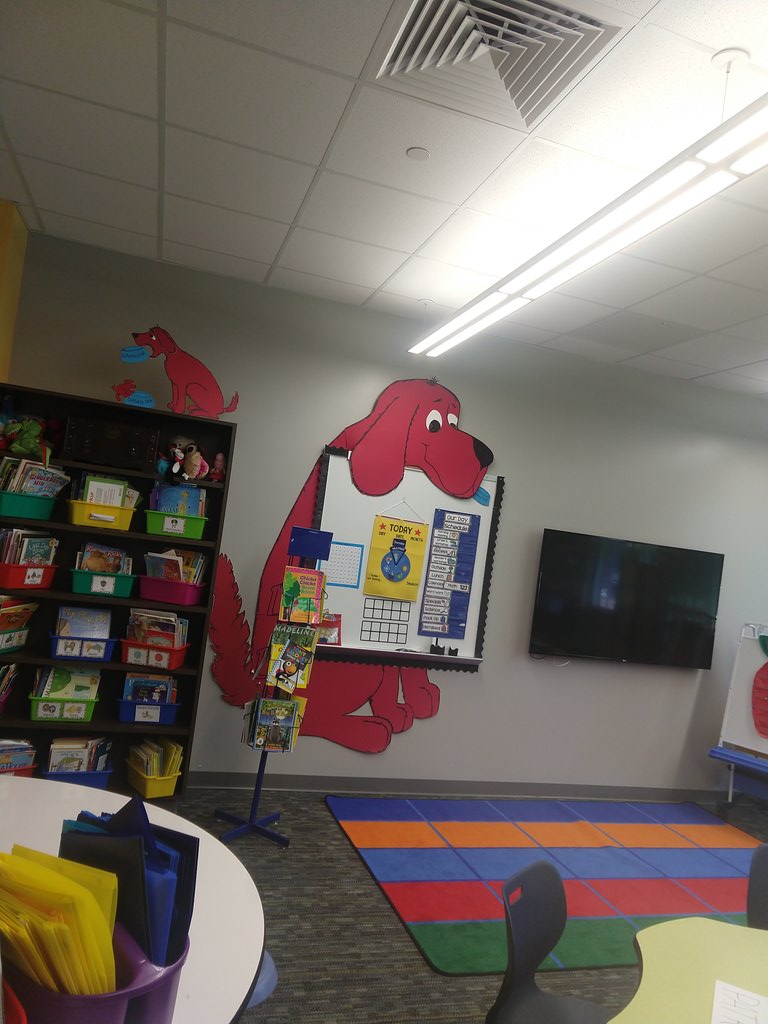 Mrs_Gawel's tweet photo. Love being at a school with people full of creativity and passion! 
#wearegroves #toinfinityandbeyond @mrslollar_GE #humbleisdlight #BackToSchool2019 https://t.co/NHlzfQHlCo