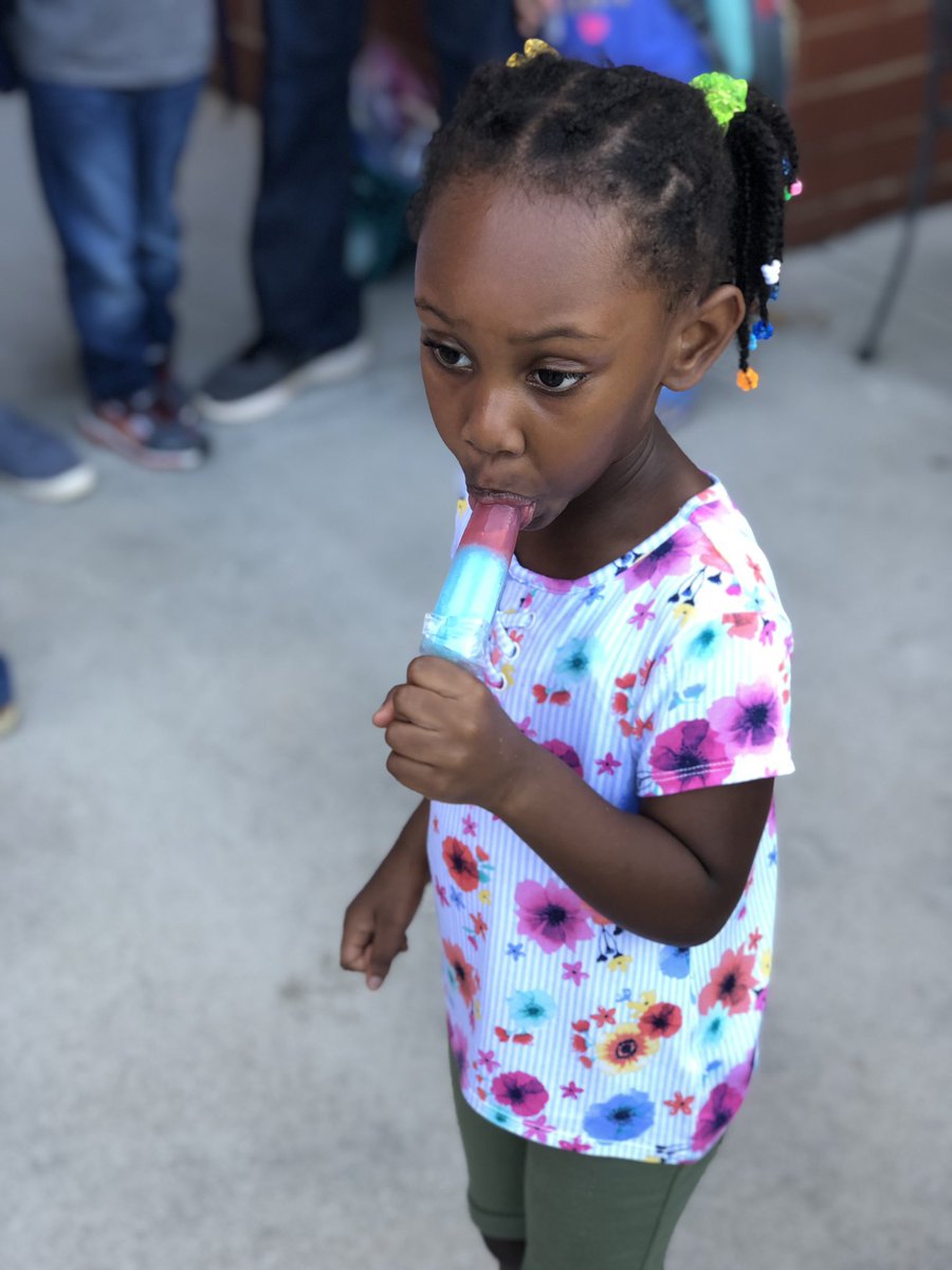 RCPS_EarlyLearn's tweet photo. PBIS Pep Rally ends with Popsicles ELC style ๐ฃ!!!!!
#pbisrocks #heyheyhey #WorldClassEducators #worldclassstudents #worldclassparents https://t.co/CmmGkwgRPE