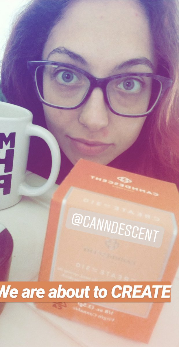 smokingedra's tweet photo. This is one of my new favorite brands. I'm not even playing. The herb plus the fact they give you hempwick makes @CANNDESCENT in my top 3 favorite cannabis companies to get flower from #amazing #iminlove #cannabiscommunity #create #hempwick #smokingedra #sexystoner #cutestoner https://t.co/E2Mc1Fq1Le