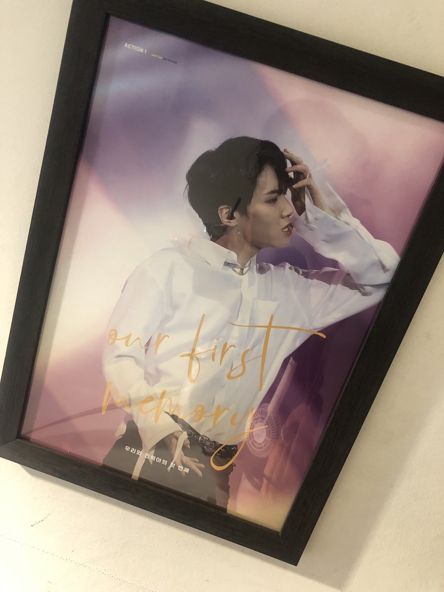 akuma2521's tweet photo. #leftcoffee #레프트커피경희대점 #이진혁 https://t.co/rbEfZFZtNx