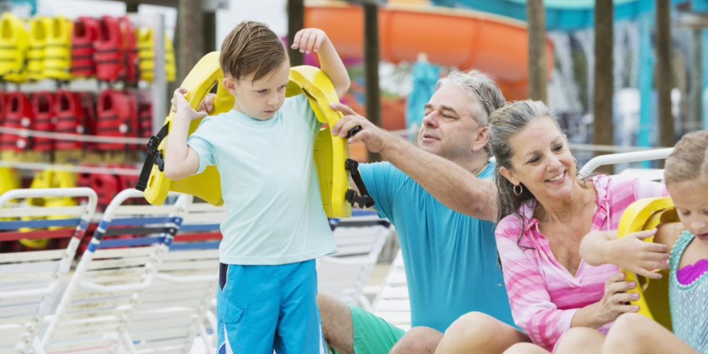 healthychildren's tweet photo. Remember, floaties, water wings &amp; swim vests are NOT substitutes for approved life jackets &amp; can give children &amp; parents a false sense of security. Learn more today! #DrowningPrevention https://t.co/ogBztjk5je https://t.co/lOwTPPAXdO