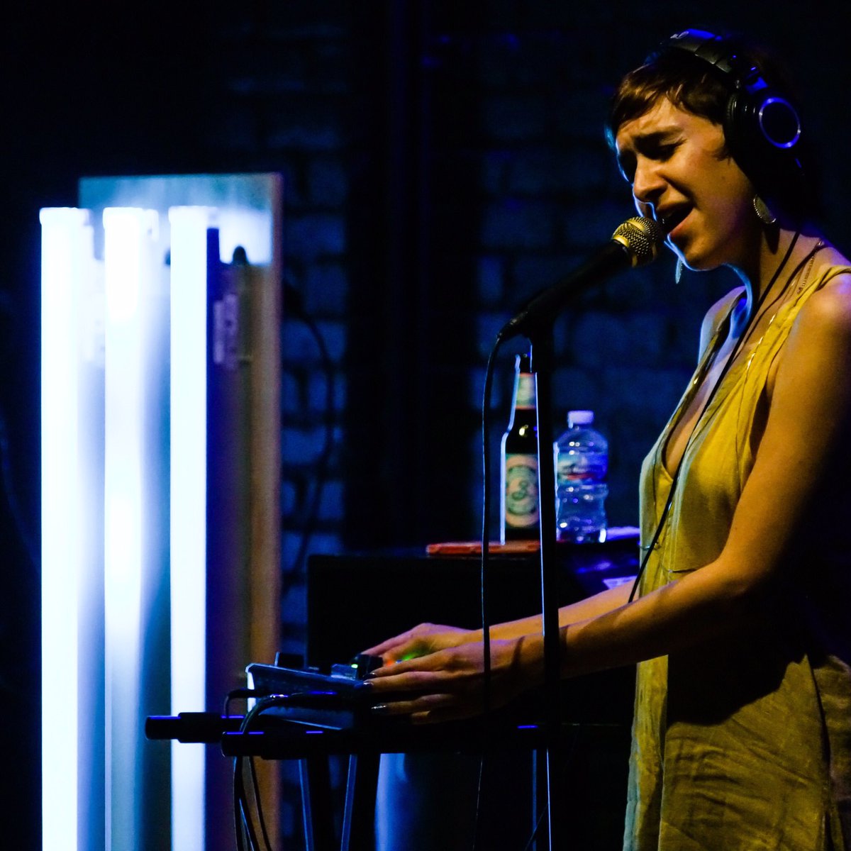 TheWabashLights's tweet photo. Last month our mobile, interactive light demo was the backdrop for an underground @sofarsounds concert. These traveling beauties are available to be used at your event, in your window display, or even the lobby of your building. https://t.co/KIBalbQdML