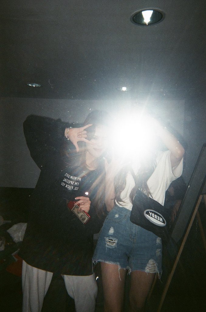 momofranceland's tweet photo. 【09/08/19】─ ✧ TWITTER 
　　　　
⊹ JANE (#제인), JOOE (#주이)
➥ JanJoo au Mexique🧡 
Scintillant scintillant ✨🤟
Demain je posterai le reste à mon réveil 😝
　　　
[TAGS]: #모모랜드 #MOMOLAND #젠토그래퍼 #Janegrapher #In_Mexico #JANE https://t.co/m9hWyklfFu