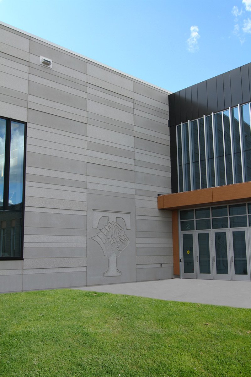 WellsConcrete's tweet photo. The beautiful new St. Cloud Tech High School is ready to welcome new students with more than 100,000 sq. ft of #precast #concrete #wellsbuilds @ICS_Consulting_ @CuninghamGroup @ClarkEngCorp @ISD742  https://t.co/4KgU3tKria https://t.co/vnSgCN8PlW