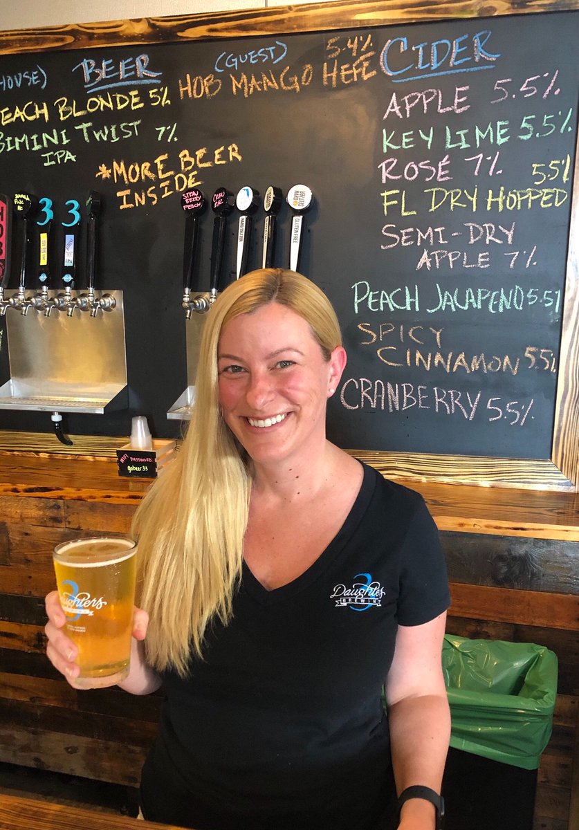 3DBrewing's tweet photo. 3️⃣ full days
4️⃣ live bands
3️⃣6️⃣ beers, ciders and seltzers on tap
Come hang with us at 3 Daughters this weekend. Oh, and new in the warehouse - Spicy Cinnamon Cider, Jackie’s favorite.
#GoBeer #GoWeekends https://t.co/It1tTL9Zrp