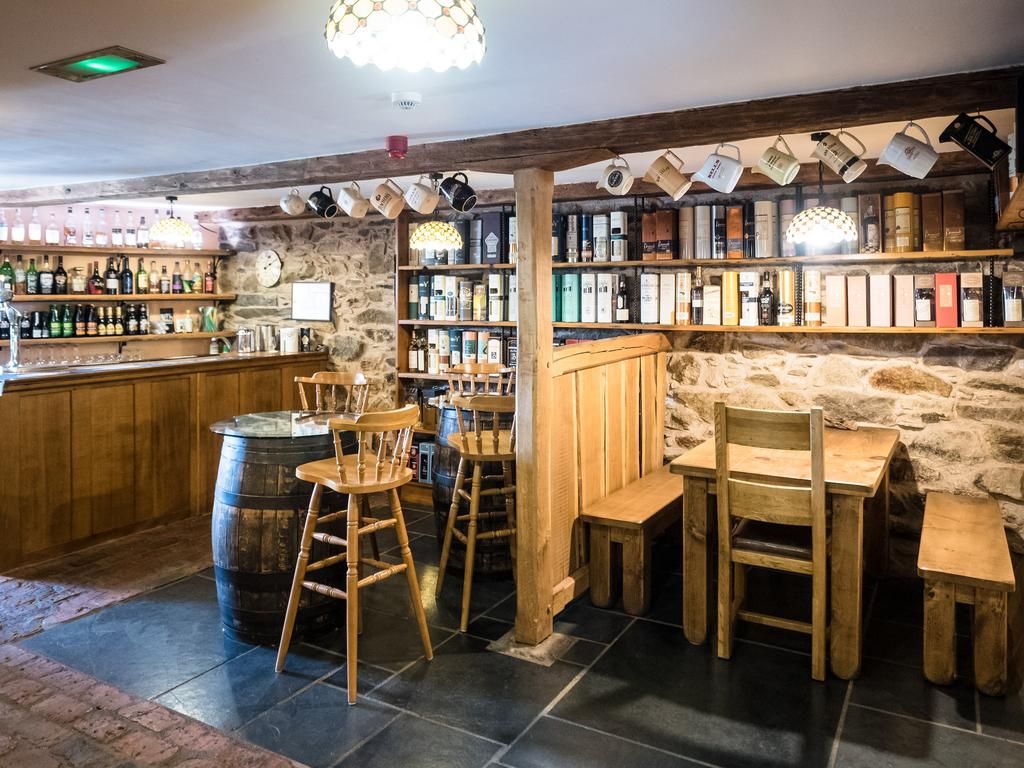 TheBBDirectory's tweet photo. After a busy day of walking in the #LakeDistrict, head back to @TheWaysideUK for dinner & a whisky or two from the well-stocked bar.
https://t.co/BfaFpVOBdb
#Whitbeck #Cumbria #GuestHouse #Walking #BnB #DogFriendly https://t.co/l20CIxTgwr