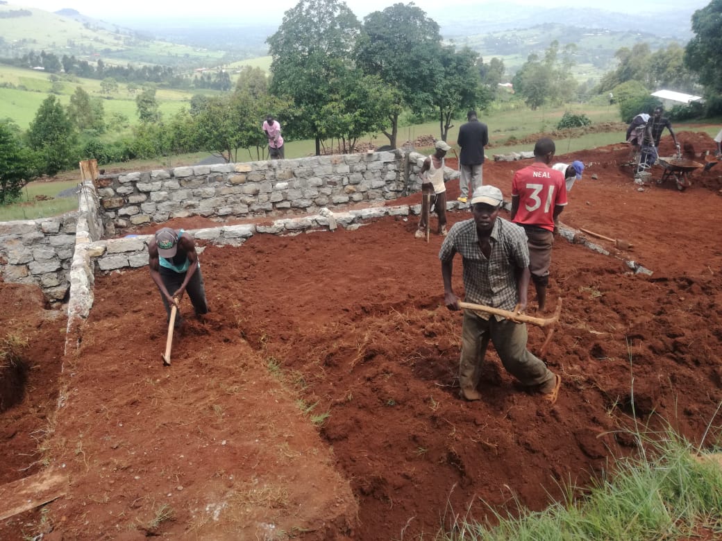 So excited to share that construction has started on two #science labs at Sirua Aulo HS in Transmara District, #Kenya! We at Village Volunteers are happy to help fund this project to bring S.T.E.M. #education to more than 150 Maasai students.

Donate: villagevolunteers.org/donate/