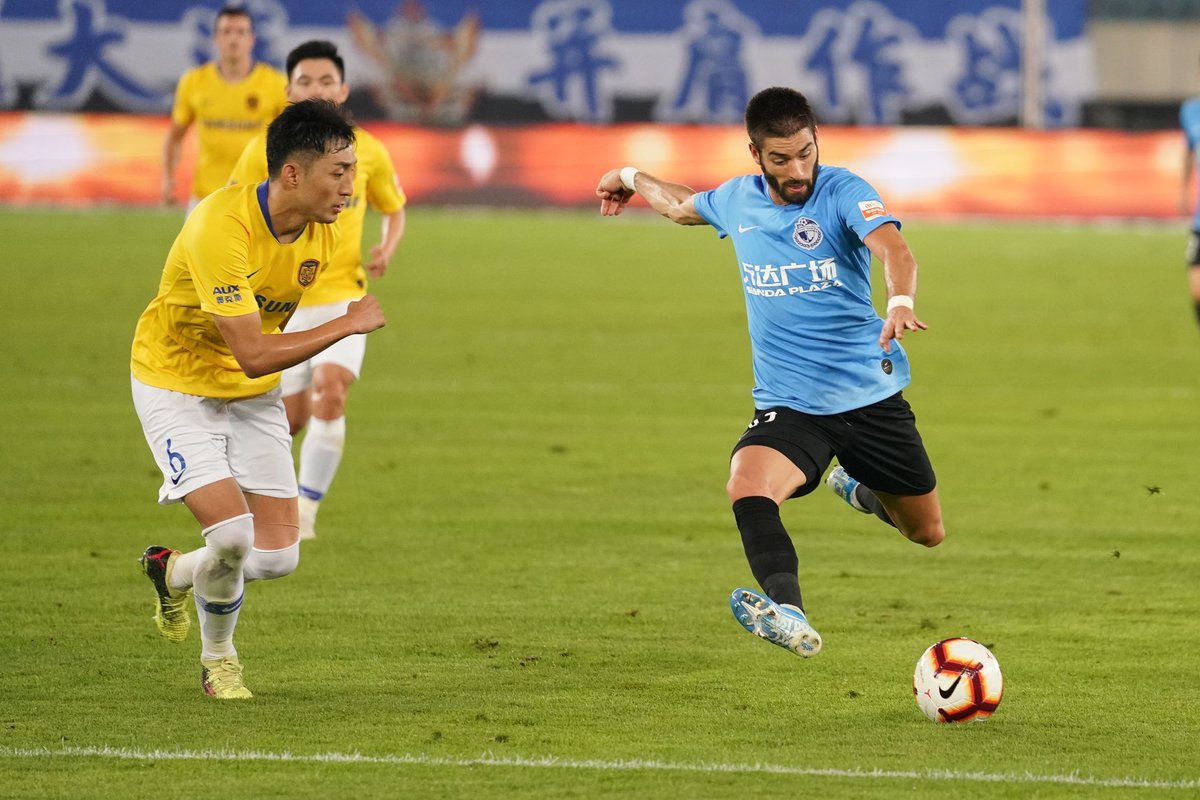 CarrascoY21's tweet photo. A good point against Jiangsu Suning! Congratulations guys for the team spirit! 💪 #DalianYifang #CSL #YC10
📸 @AxelHappart https://t.co/S7jtIzTXhj