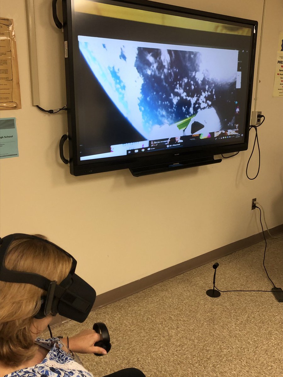 WECHSwolfpack's tweet image. If every teacher #profdevt session could be this cool!!! #VRlearning #ISS #BBC
