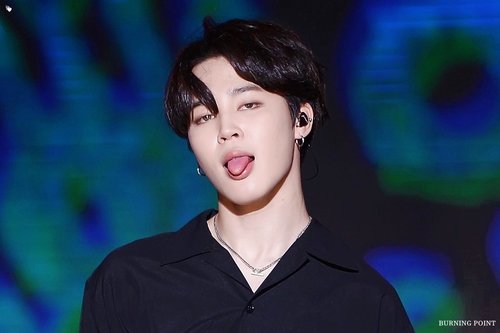 outroyang's tweet photo. park jimin sacando la lengua es mi estilo favorito😌 https://t.co/c6XUyoCb6C