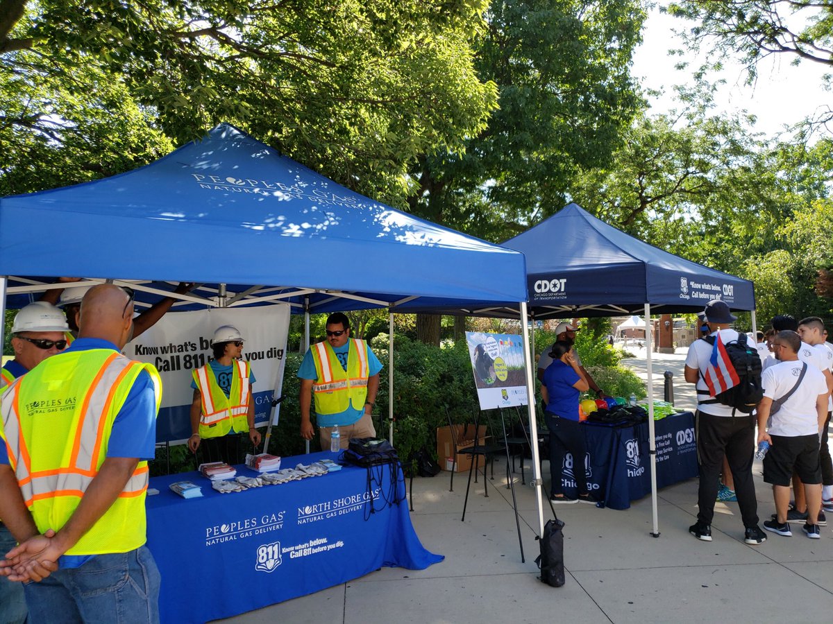 811Chicago's tweet photo. 811 Day" outreach event at Lincoln park zoo with People's Gas. ⁦@ChicagoDOT⁩ ⁦@CGAConnect⁩ ⁦@811Chicago⁩ ⁦@PeoplesGasCHI⁩ ⁦@GoNPL⁩ ⁦@JULIE1call⁩ ⁦@ILCommerceComm⁩ ⁦@aga_naturalgas⁩ ⁦@ATT⁩ ⁦⁩ ⁦@ChicagoFlower⁩ https://t.co/Qp2TyAqmr1