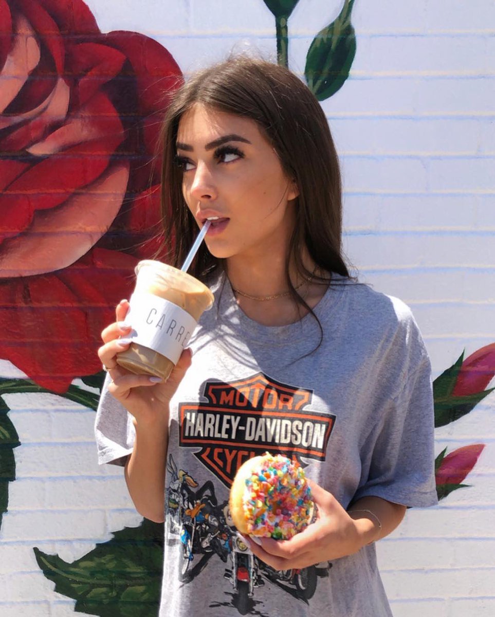 who wants a bite 😋🍩