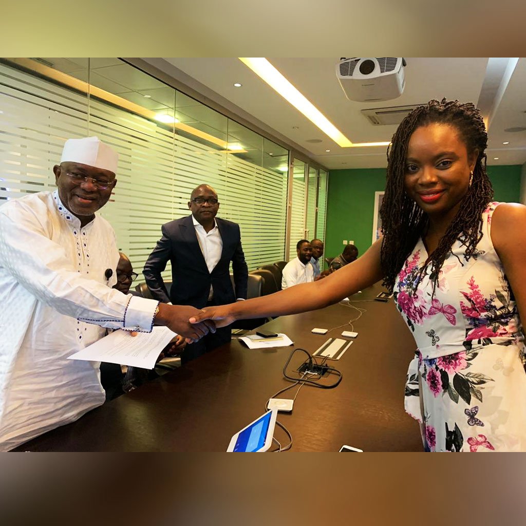 T2mobile_ng's tweet photo. A little throw back to yesterday's event as @ayobamiadebayo was presented with her award for the 9mobile Prize for Literature.
#9mobilereads #9mobile #9PFL https://t.co/5EDPRJhUTr