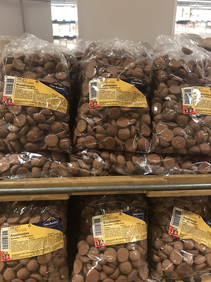 Serieus Albert Heijn? Het is 9 augustus. Ik herhaal: 9 augustus. #pepernoten