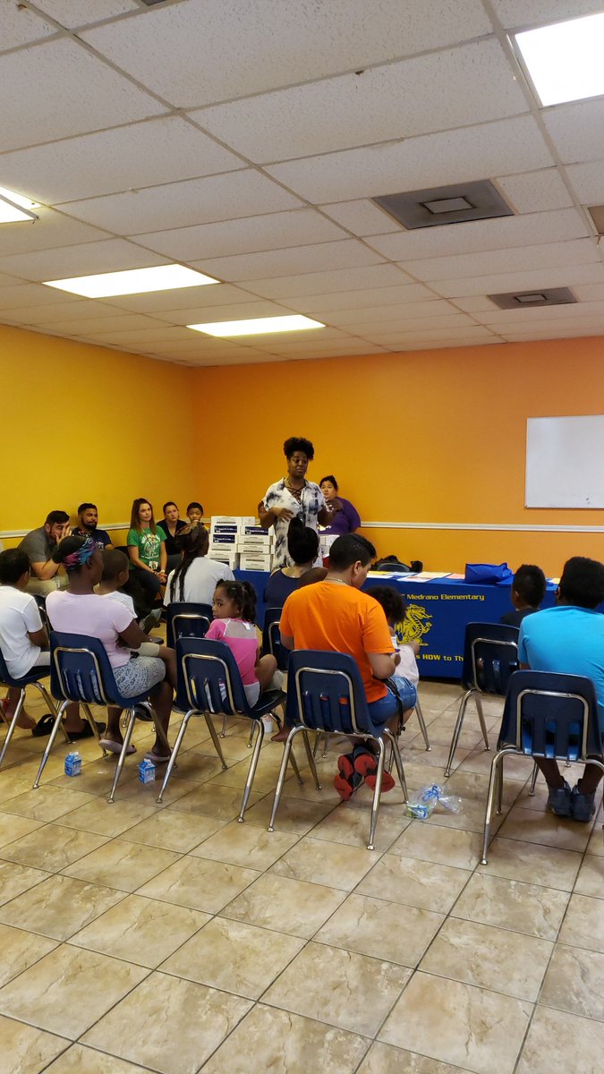 medrano_hope's tweet photo. Our parent meeting at Little Mexico Village. @ClaritaRivera18 https://t.co/8npulPfzBH