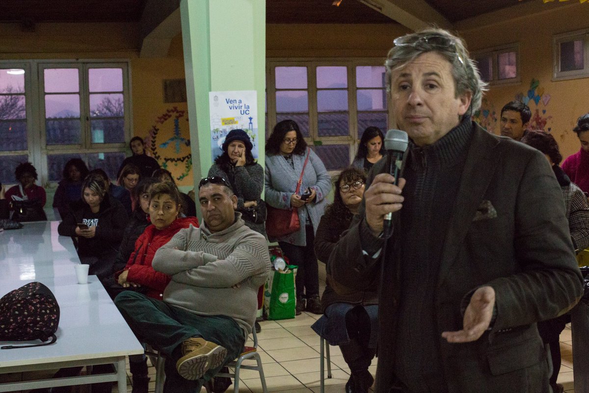 PrevieneSJ's tweet photo. Esta semana se dío el punta pie inicial al programa de Parentalidad en el Liceo Agustín Edwards Ross, uno de los tres establecimientos educacionales beneficiados en la comuna.
.
#SanJoaquin
Dirección de Seguridad Ciudadana 
@munisanjoaquin 
@Senda_gob https://t.co/ivxhnY9RFn