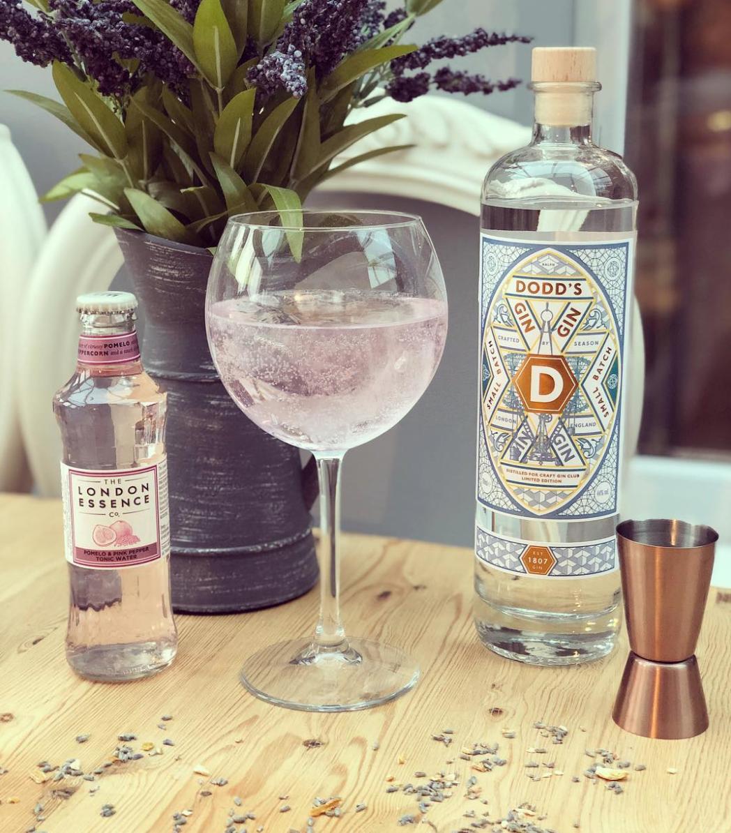 BBBrandsUK's tweet photo. @DoddsGin + @londonessenceco = 💖
Who else loves gin with a nice pink touch?

📸: @gin_and_trilby (Instagram)

#pinkgin #ginandtonic #doddsgin https://t.co/eKmEIxYQAb