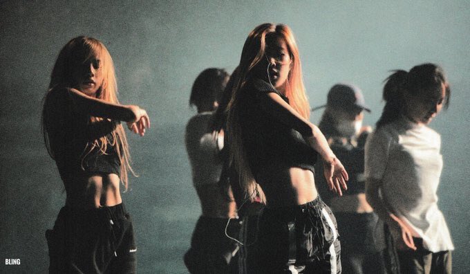 JennieXms's tweet photo. @ggukvsual This🙄 https://t.co/BqbD1guQgO