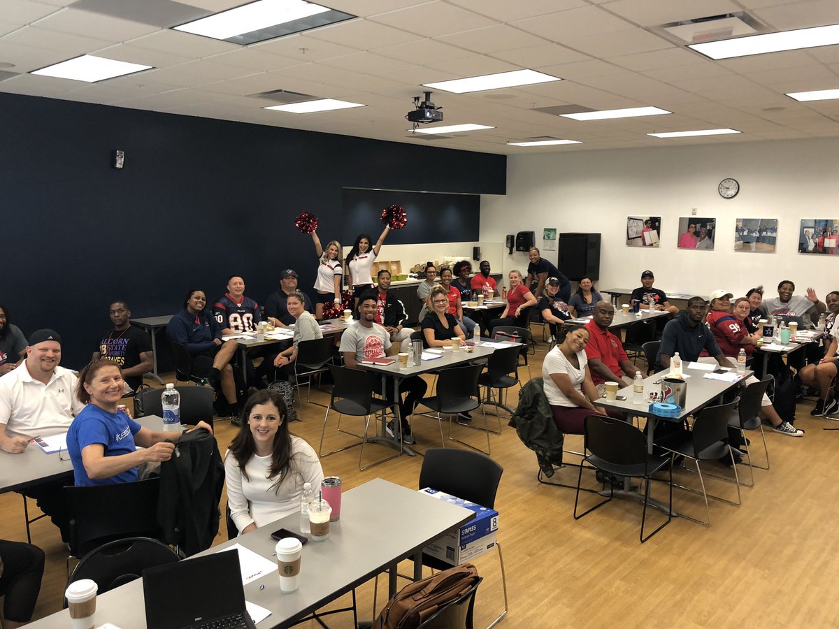 texanscare's tweet photo. PLAY 60 Teacher Training is underway! Thanks to these special teachers who make it a priority to keep their students healthy and active. 🍎🏃‍♂️ #TexansCare #TexansPLAY60 https://t.co/oSH8jUephA