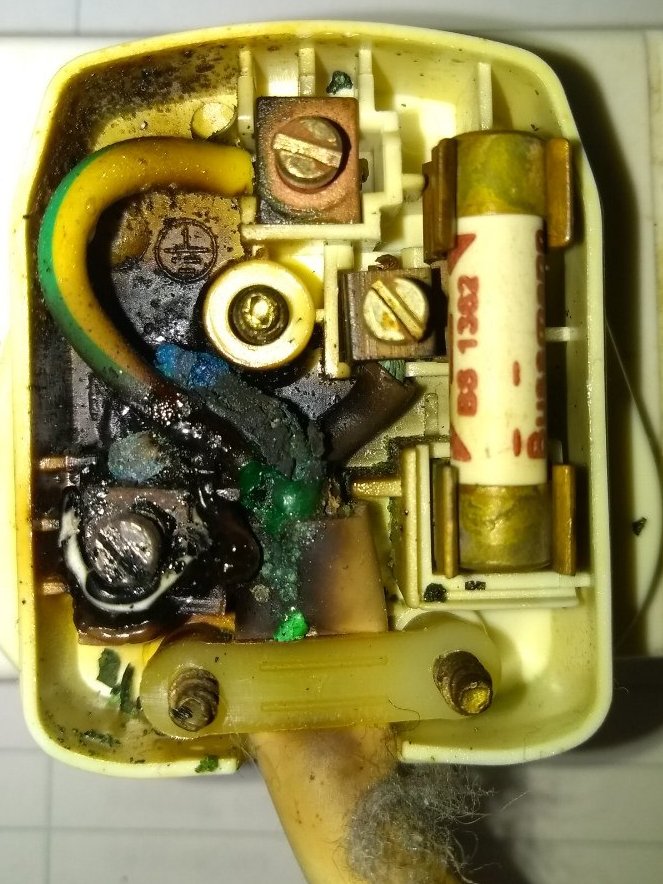 hackery's tweet image. Maybe that&apos;s why the thing I&apos;ve been given to check out stopped working.