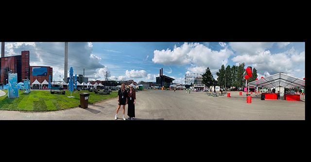 minnapahkin's tweet photo. 🔥 @flowfestivalhelsinki @annamayakaya @hastamanjaana #presstiimiflow #flowfestival2019 #bestteam #placetobe #festivaltime https://t.co/RpRKsY76Xg https://t.co/rPhfzuuHQb