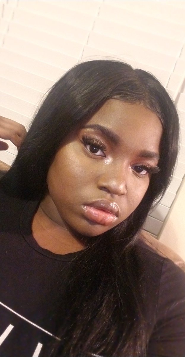 keedythequeen's tweet photo. Kiara but my friends call me Kiki

SELU '20 😝
21♑
Psychology Major 
Resident Assistant 🏢👫👫
SGA Senator 💛💚

#WhosWhoOfSELU https://t.co/NrpBI9b4By