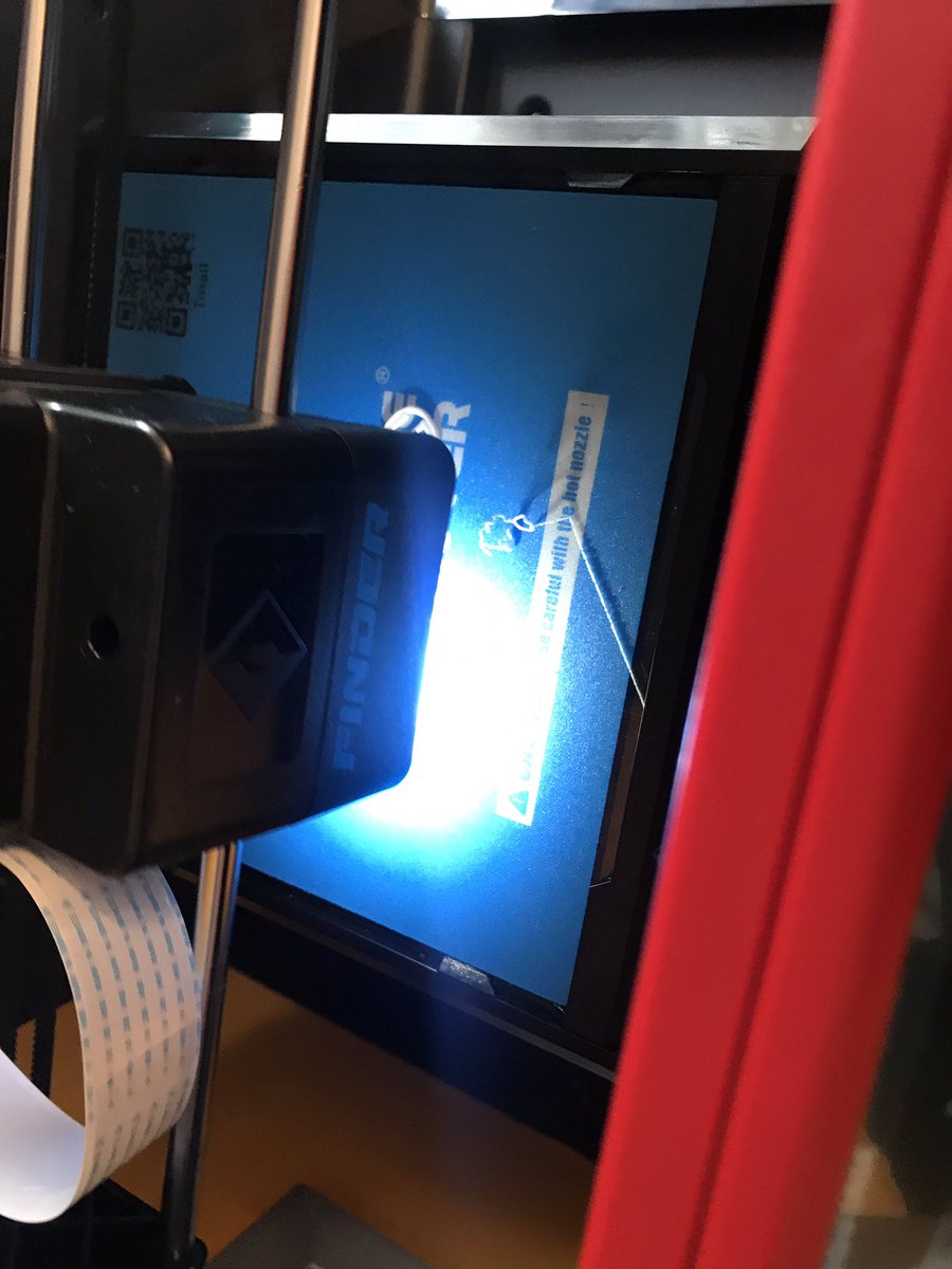 hettingk's tweet photo. #OESTEAM My very first 3D prints! 😍 #iPadholder #cube Excited to see what the Ss design and create next week! @ff3dprinters @OAUpdate @OES_Principal1 @OFAAthletics1 @Green__Corey @OAAcademics @ProjectSteam21 https://t.co/EzudVinNLk