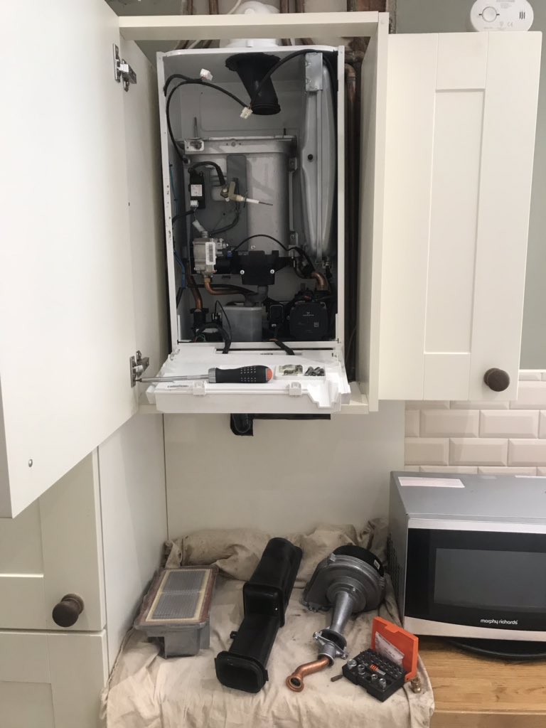 willowheating's tweet photo. Also did a full strip down service on an Ideal Logic here too.
Proper service.
@IdealBoilers 
#idealboilers #servicing #gas https://t.co/eSO6mqjkfY