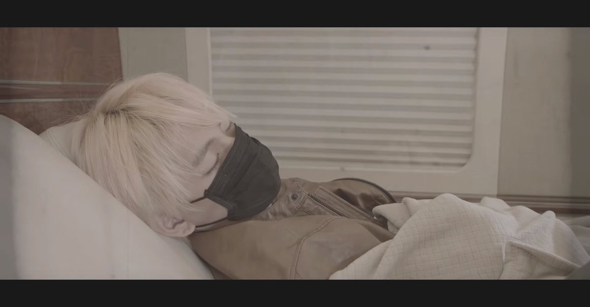 _nuna_V's tweet image. 진짜 우리 태형이 너무너무 마음이 예뻐ㅠㅠ 노래랑 영상 선물 너무너무 감동이야~💜보고 듣는 내내 눈물 주륵주륵😭💜💜
#V #WinterBear

youtu.be/pk7ESz6vtyA