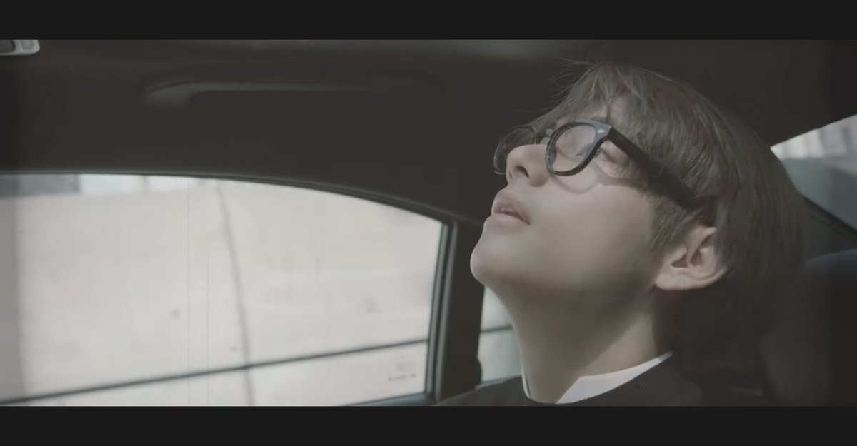 _nuna_V's tweet image. 진짜 우리 태형이 너무너무 마음이 예뻐ㅠㅠ 노래랑 영상 선물 너무너무 감동이야~💜보고 듣는 내내 눈물 주륵주륵😭💜💜
#V #WinterBear

youtu.be/pk7ESz6vtyA