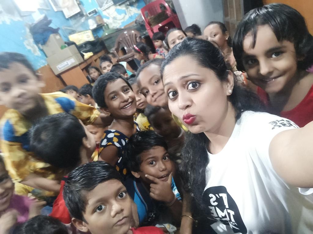 sanjuktapal7's tweet photo. The last day of #ViacommunityWeek saw heartfelt story of love, dance, yoga when team #Viacom18 Kolkata visited NGO Udaan and spread smile. https://t.co/aqxtCRUXaV