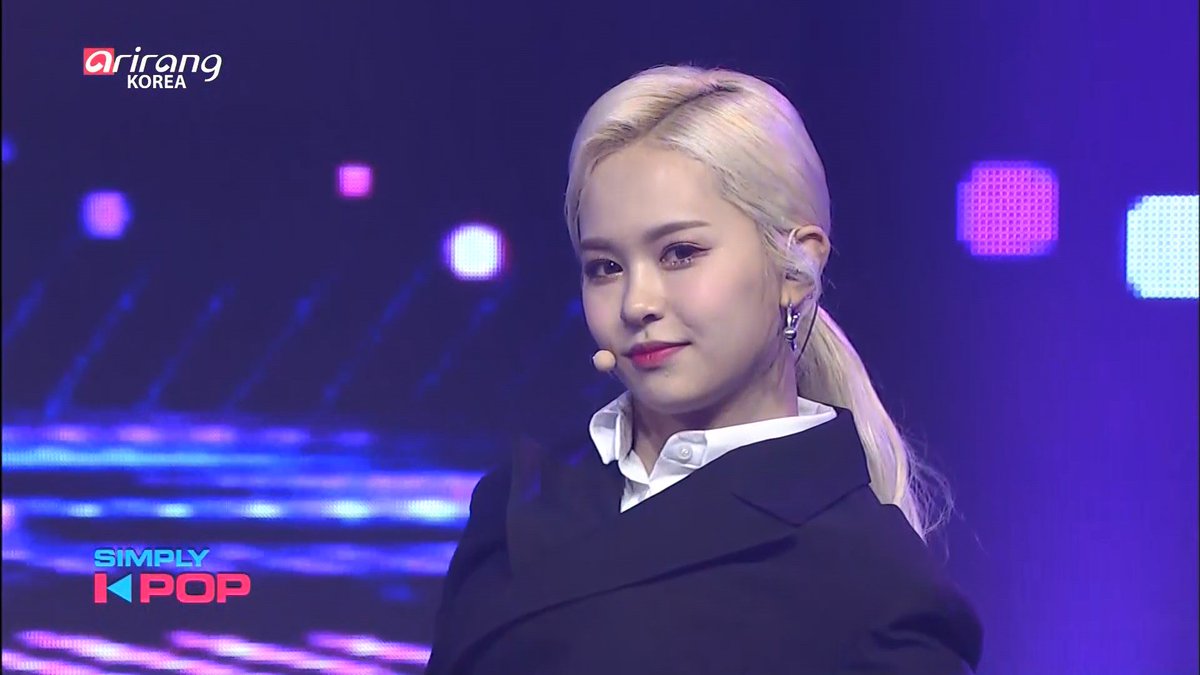 EGarchive's tweet photo. HD DOWNLOAD

190510 SIMPLY K-POP EVERGLOW BON BON CHOCOLAT

🔗https://t.co/Mc4LUeHwBy https://t.co/VnUeyvytUY