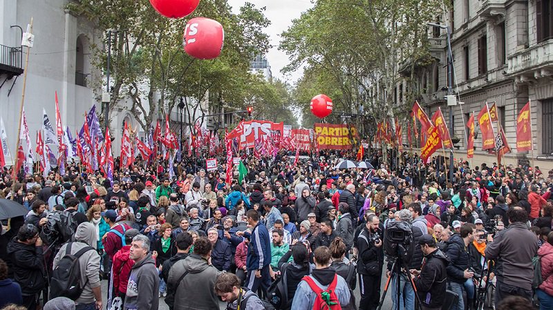 benjamaldonadoo's tweet photo. #YoVotoFITUnidad porque siempre luchamos en las calles junto a lxs trabajadorxs, las mujeres y la juventud. Plantadxs contra la impunidad, los despidos y la represión. https://t.co/b27uEvwT8L