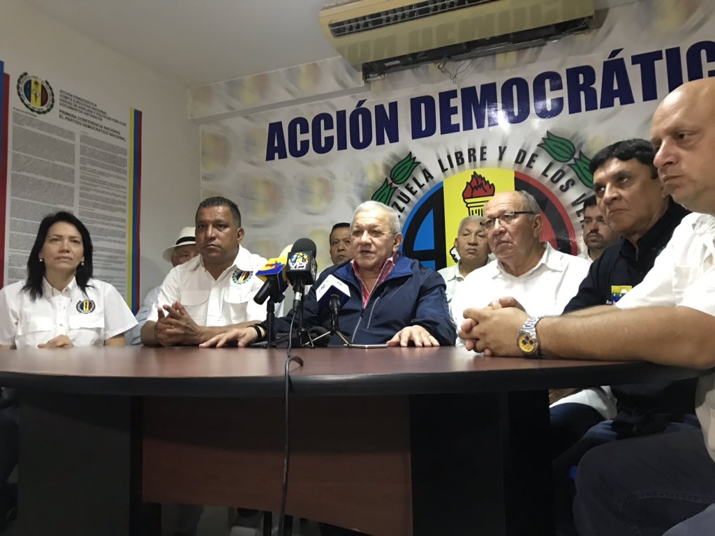 JAD_Charallave's tweet photo. RT hramosallup "RT adbernabe: #9Ago Desde ADemocratica en Porlamar: Estamos recorriendo el país con el MaelecadVE porque Venezuela está pasando la pesadilla más tenebrosa de la historia, hoy más que nunca necesitamos unidad para seguir trabajando. El… https://t.co/4HWCuD2h68"