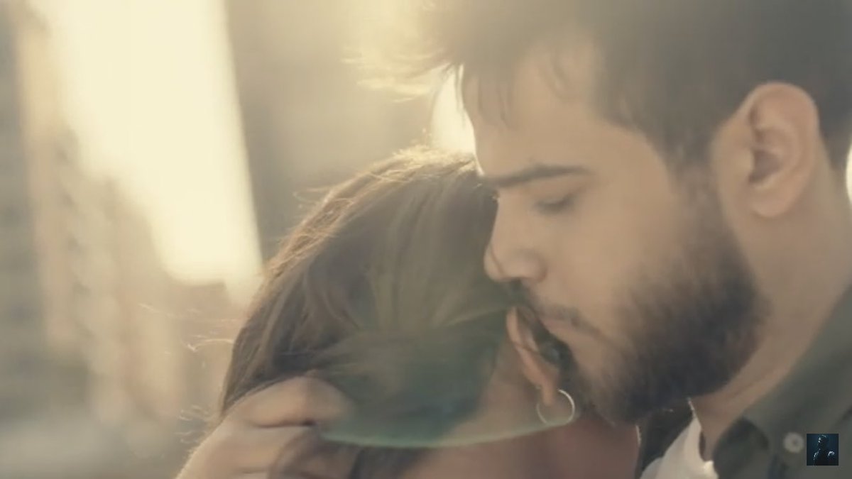 AN201993's tweet photo. #حدا_ما_بينتسى the more i listen to this song the more i fall in love with it ♥️ @AdhamNabulsi 

@mawlali amazing lyrics as usual
يلي متلي بكل تواضع محرم على النسيان ..✨ https://t.co/WvonHpzvDw
