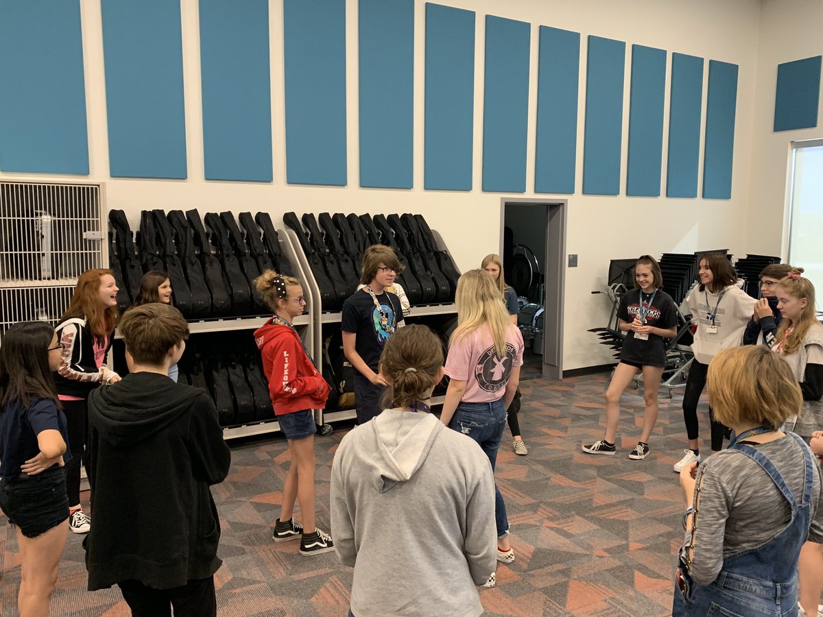 EastmarkArts's tweet photo. #FridayImprov to end a great week in Drama. A little Taxi &amp; Freeze to get the creative juices flowing. #CreativeEd #ImproveEd https://t.co/EMSUB8FS65