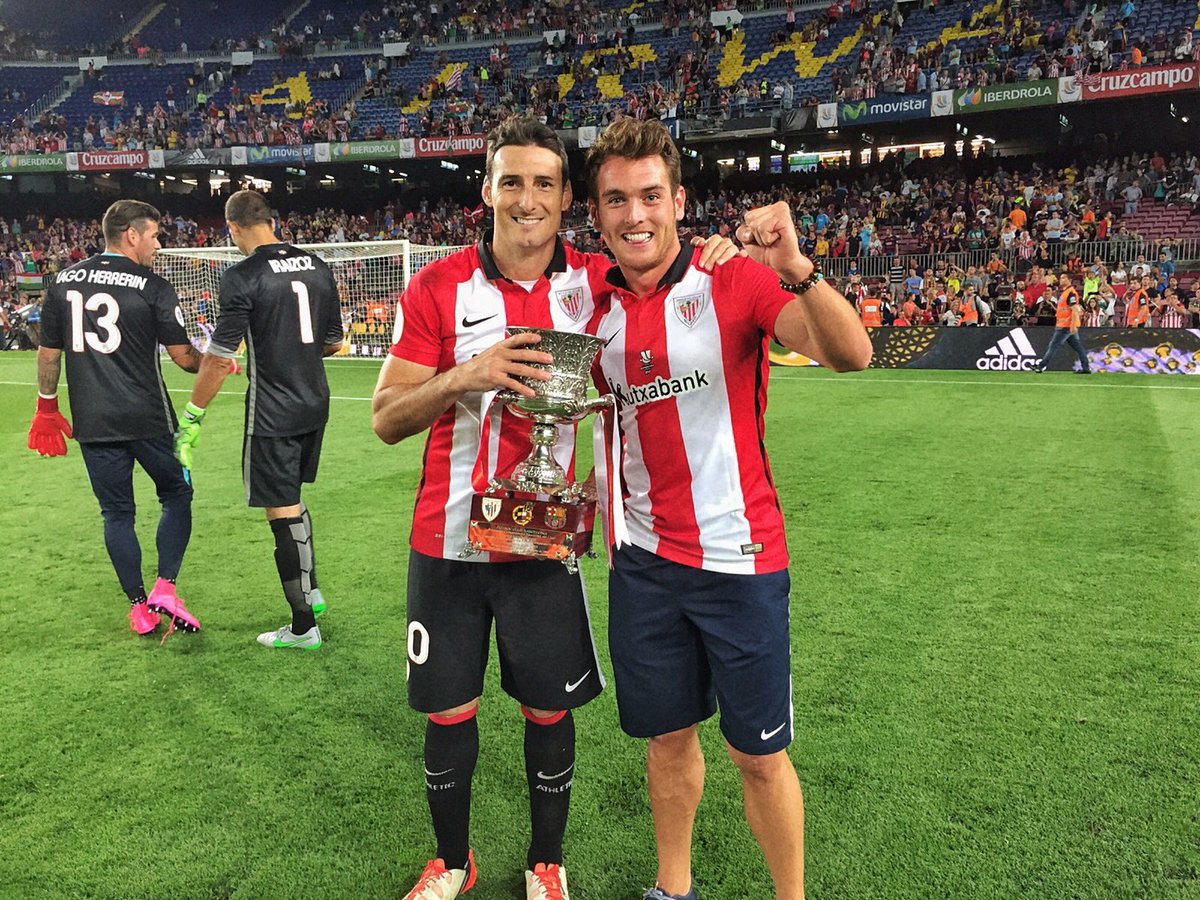 ibaigomez's tweet photo. Hay mucha gente que dice que le  costará vivir el fútbol sin Messi, a nosotros nos cuesta ya imaginar el @AthleticClub sin ti 🙏🏻

9 meses para seguir disfrutando contigo, hagamos entre todos que sea una temporada de ensueño 💪🏼

#leyenda 
#AdurizGutarikoBat 🦁 🔴⚪️ https://t.co/3VS3fQPCOa
