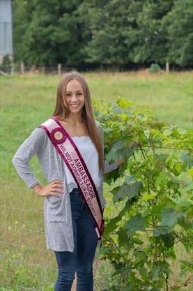NewHamburgIndy's tweet photo. Fall Fair Ambassador Margaret Heckman to compete for provincial crown at CNE:
https://t.co/obt8ujPIT7 https://t.co/BI9URKwNgr
